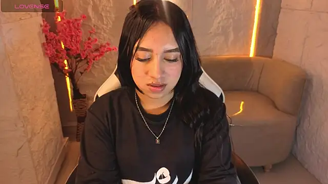 Juliana Tx online show from 01/15/26, 02:59