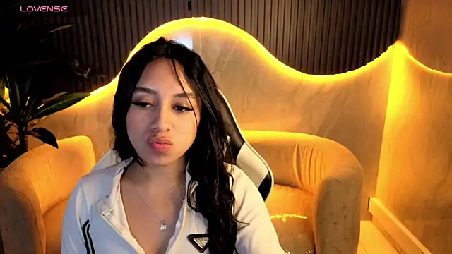 Juliana Tx online show from 02/25/26, 12:49