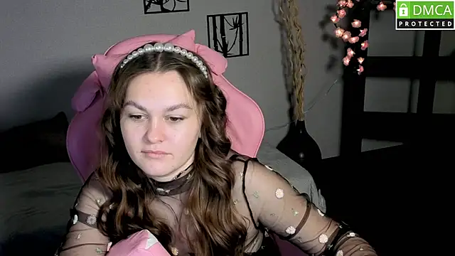 Snapshot of LoLi_Liiaaa chatting on 11/14/25, 10:41 LoLi Liiaaa online show from 11/14/25, 10:41