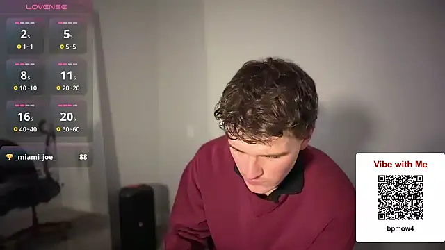 Snapshot of sculpteddesire chatting on 03/27/26, 04:43 sculpteddesire online show from 03/27/26, 04:43