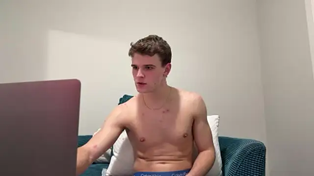 Snapshot of sculpteddesire chatting on 12/21/25, 07:10 sculpteddesire online show from 12/21/25, 07:10