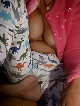 Snapshot of Hotty_siatar chatting on 11/16/25, 05:17 Hotty siatar online show from 11/16/25, 05:17