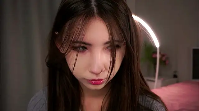 NanceeWestaway online show from 11/23/25, 03:22