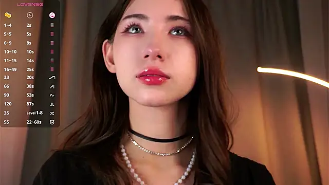 NanceeWestaway online show from 12/17/25, 03:28