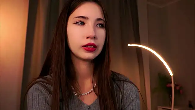 NanceeWestaway online show from 11/28/25, 03:12