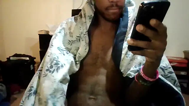 Snapshot of 100blkdav chatting on 11/11/25, 12:00 100blkdav online show from 11/11/25, 12:00