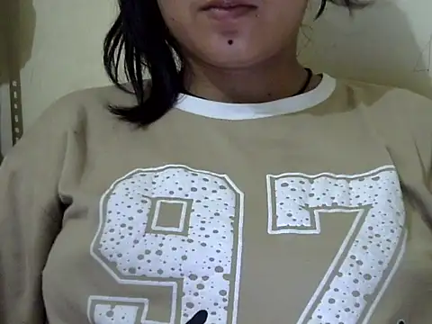 Snapshot of Anika_Singh chatting on 04/27/26, 02:48 Anika Singh online show from 04/27/26, 02:48