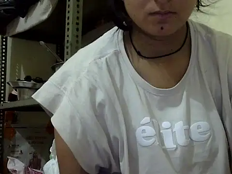 Snapshot of Anika_Singh chatting on 05/03/26, 03:11 Anika Singh online show from 05/03/26, 03:11