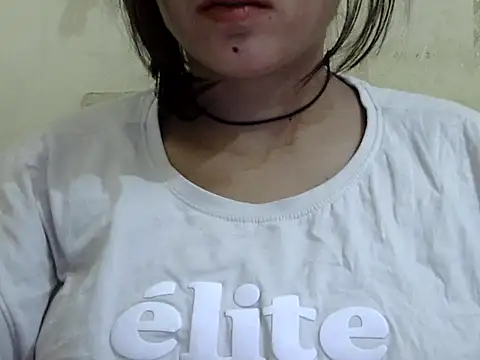 Snapshot of Anika_Singh chatting on 04/18/26, 09:22 Anika Singh online show from 04/18/26, 09:22