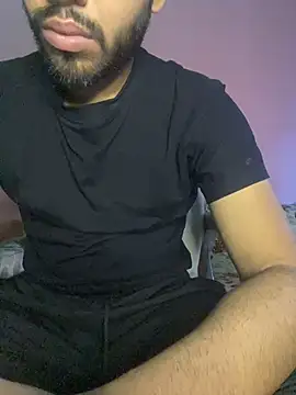 Snapshot of hotyyyyjonny chatting on 06/26/26, 02:06 hotyyyyjonny online show from 06/26/26, 02:06