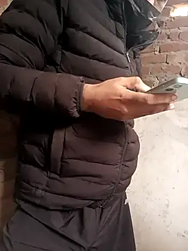 hotyyyyjonny online show from 12/17/25, 06:51