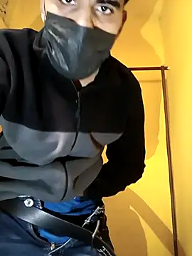 hotyyyyjonny online show from 12/14/25, 09:15