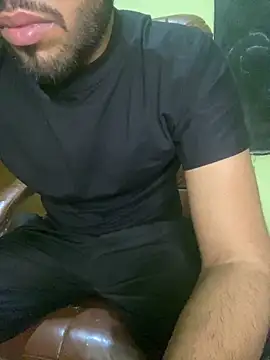 hotyyyyjonny online show from 04/15/26, 04:22