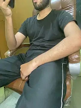 hotyyyyjonny online show from 04/13/26, 02:37