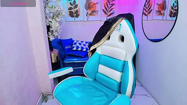 Snapshot of Marianna_reids chatting on 11/11/25, 12:44 Marianna reids online show from 11/11/25, 12:44