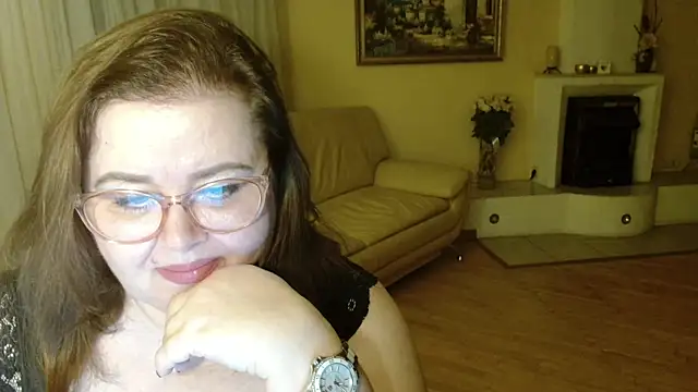 Natali-Gucci online show from 12/05/25, 03:43