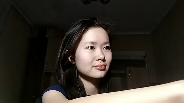 HuldaKye online show from 11/26/25, 01:22