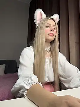 Olivia1Taylor1 online show from 11/14/25, 07:23