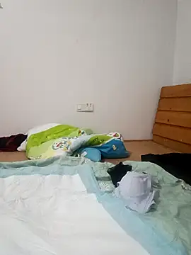 Nuomi6 online show from 12/16/25, 02:10