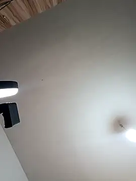 Nuomi6 online show from 04/17/26, 01:52