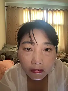 Nuomi6 online show from 11/18/25, 07:11