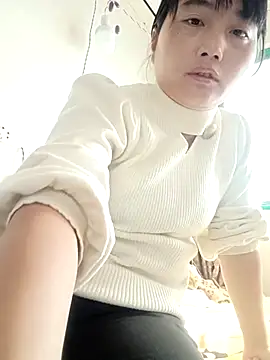 Nuomi6 online show from 11/20/25, 01:39