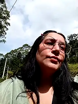 Snapshot of SaloGray8 chatting on 02/09/26, 03:43 SaloGray8 online show from 02/09/26, 03:43