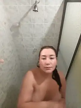 Snapshot of SaloGray8 chatting on 12/04/25, 12:59 SaloGray8 online show from 12/04/25, 12:59