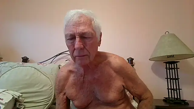 Snapshot of capttp chatting on 11/10/25, 04:23 capttp online show from 11/10/25, 04:23