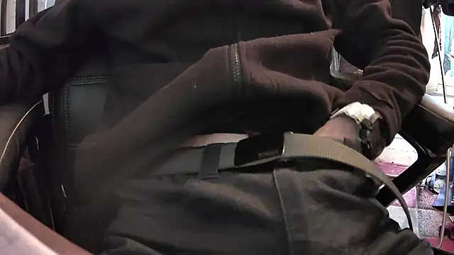 Chrisatmiami online show from 11/21/25, 01:43