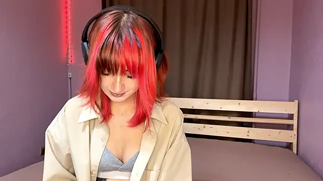 EmilySkyline online show from 01/05/26, 05:38