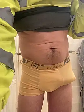 funguy19782 online show from 12/04/25, 06:18