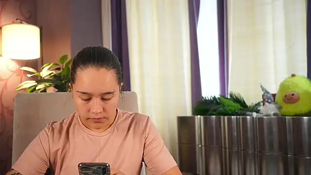 ArleenVizena online show from 11/14/25, 04:38