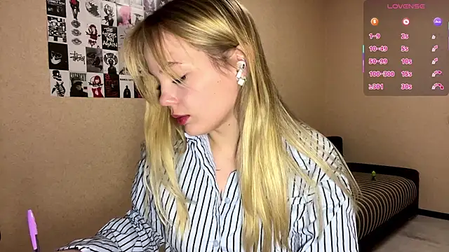 JestineParslow online show from 12/19/25, 08:22