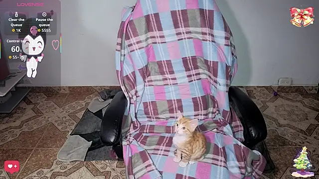 Snapshot of Melody_Ghot chatting on 12/22/25, 03:01 Melody Ghot online show from 12/22/25, 03:01