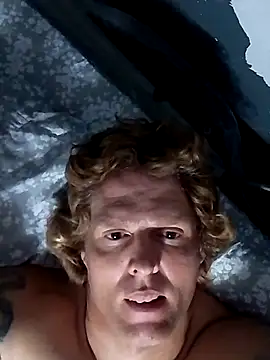 Snapshot of heathbar33 chatting on 11/11/25, 04:35 heathbar33 online show from 11/11/25, 04:35