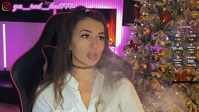 Snapshot of -RED_HAT- chatting on 12/20/25, 06:22 -RED HAT- online show from 12/20/25, 06:22