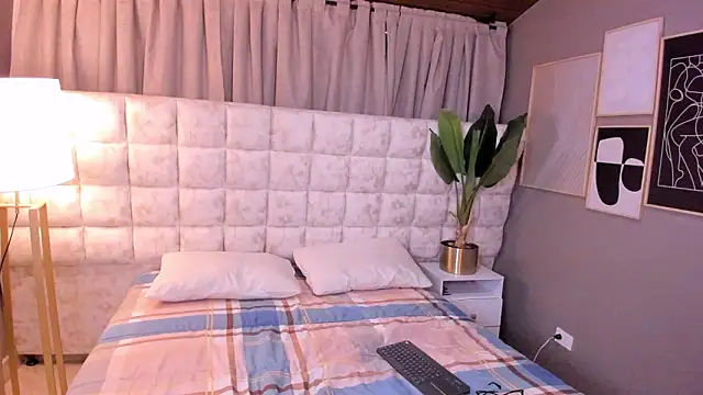 Atenea Velle online show from 03/04/26, 02:03