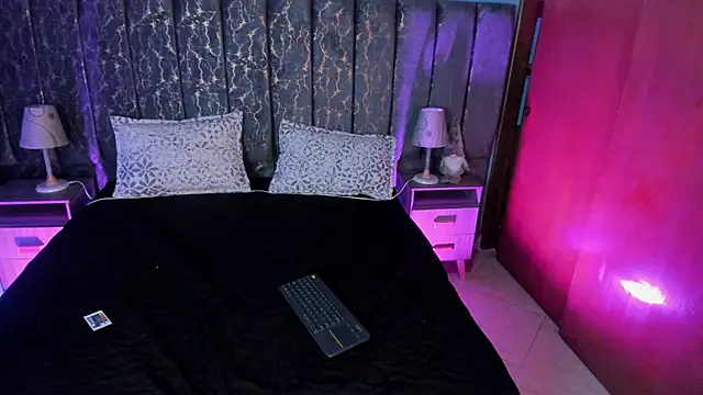 Atenea Velle online show from 12/01/25, 01:12