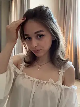 yoyogirlx online show from 05/26/26, 11:19
