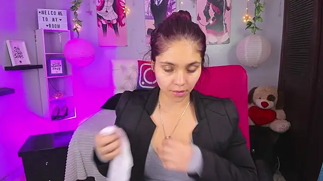 antonella emma online show from 12/15/25, 12:55