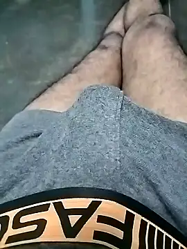 Snapshot of summa_renu chatting on 11/13/25, 07:18 summa renu online show from 11/13/25, 07:18