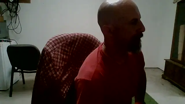 Snapshot of VendedLunching chatting on 04/29/26, 01:32 VendedLunching online show from 04/29/26, 01:32