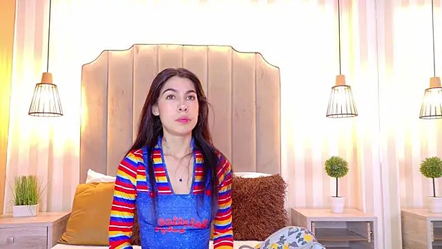 IrisDeLaVega  online show from 12/15/25, 02:01