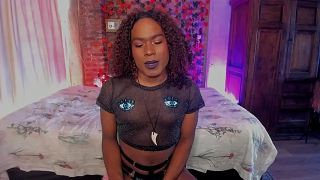 LaGoldenBitch online show from 12/17/25, 04:12