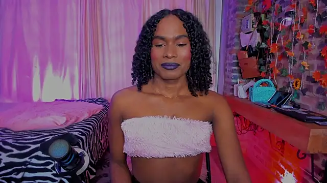 LaGoldenBitch online show from 03/19/26, 06:41