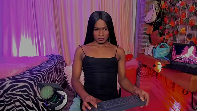 LaGoldenBitch online show from 03/24/26, 09:53