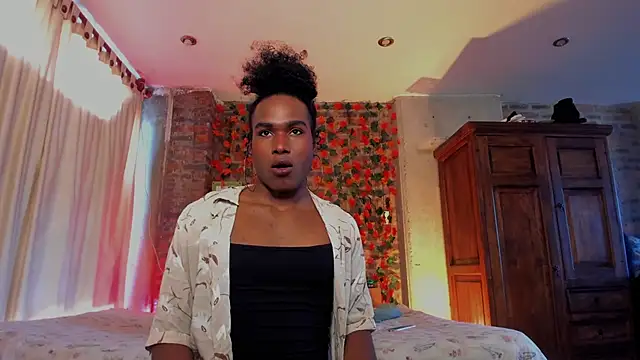 LaGoldenBitch online show from 01/11/26, 02:02