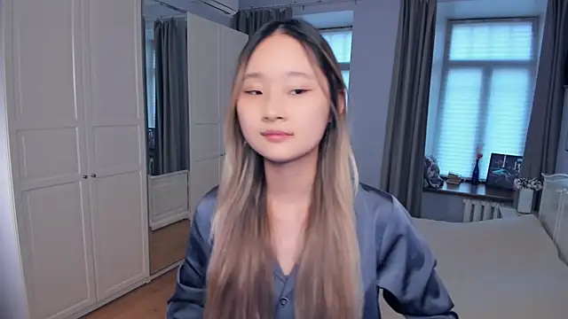 Snapshot of JadaShires chatting on 11/15/25, 10:19 JadaShires online show from 11/15/25, 10:19