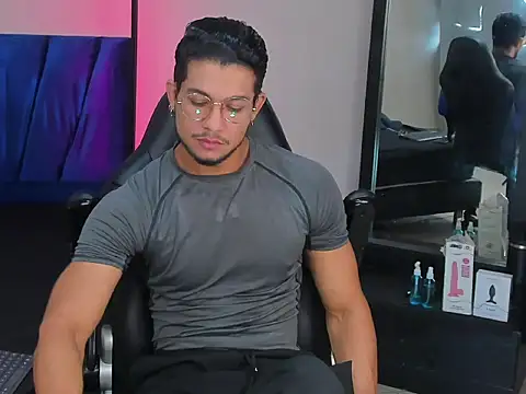 Nolan joness online show from 03/19/26, 08:42